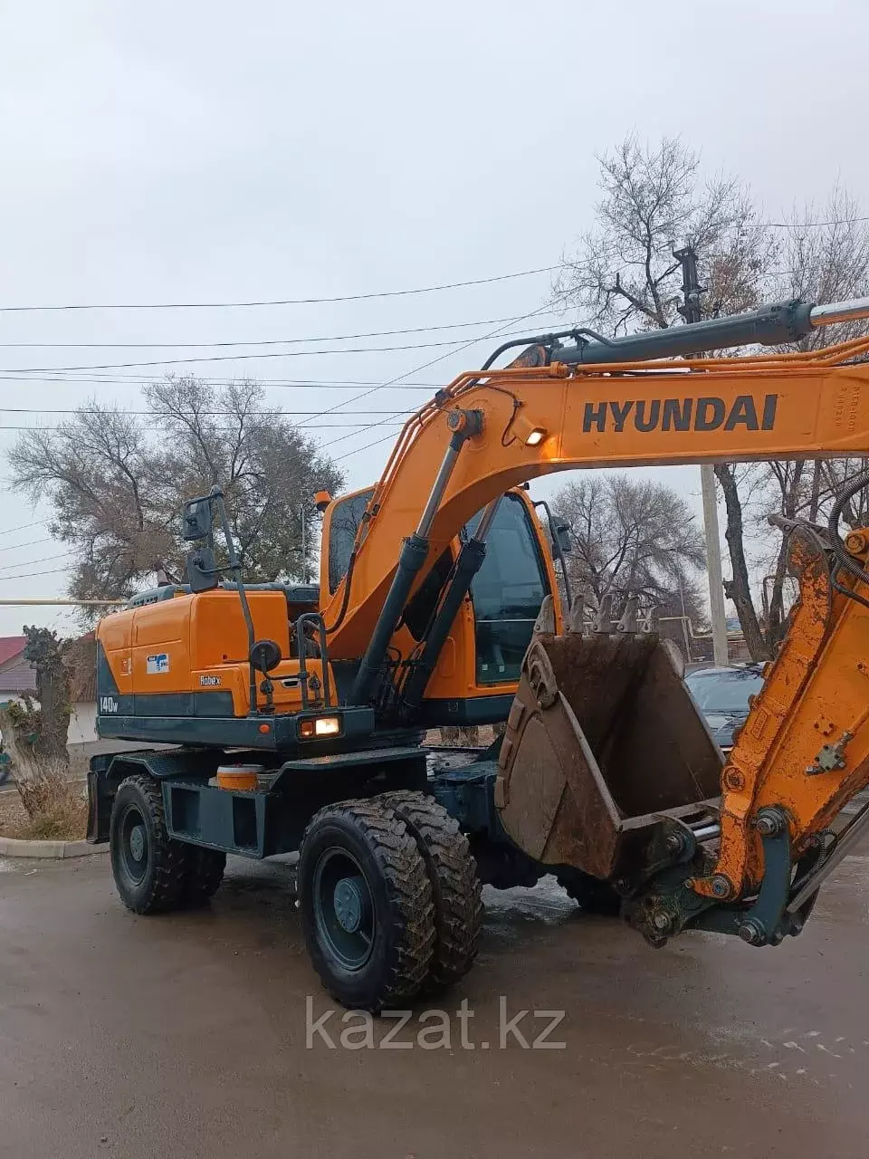 HYUNDAI