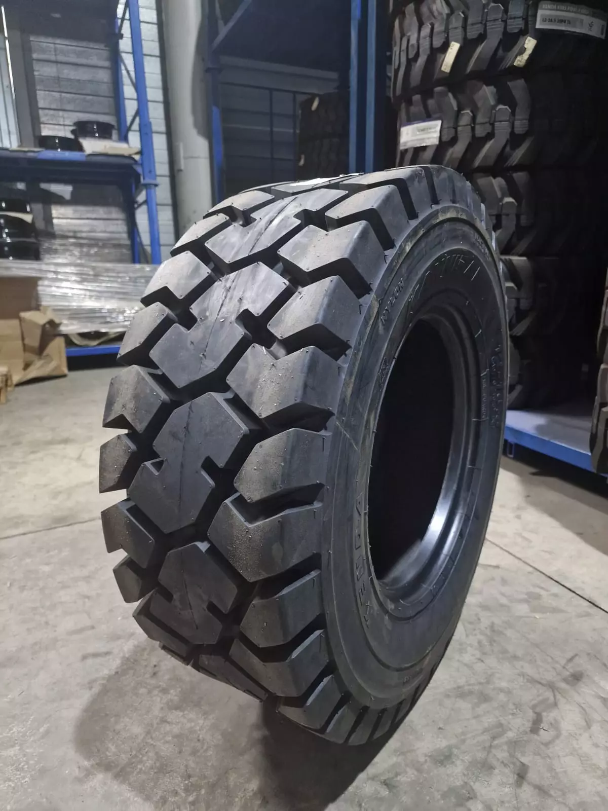 Шина пневматическая 12-16.5 14PR KENDA K612 KANNIBAL 147A2 TL