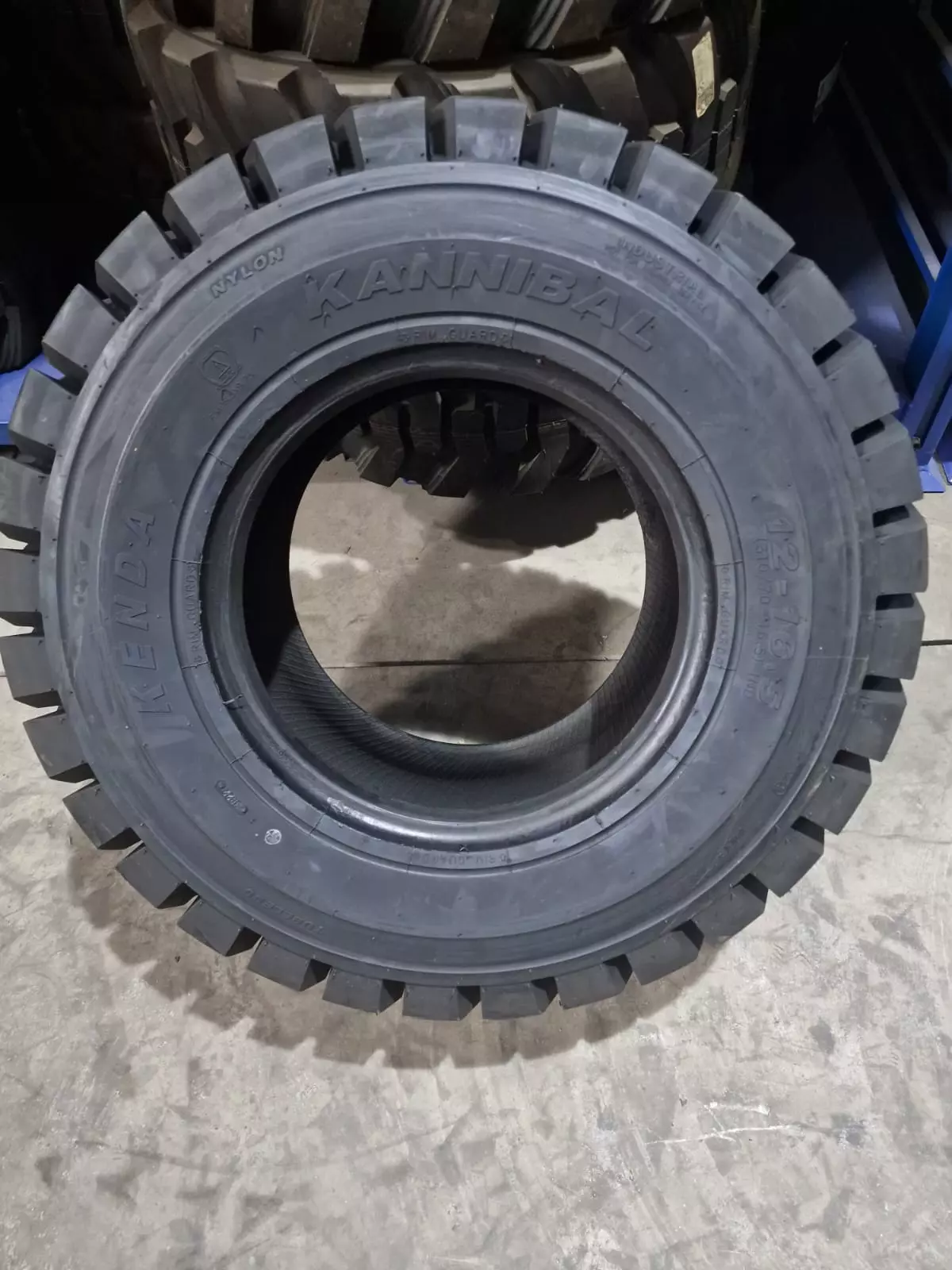 Шина пневматическая 12-16.5 14PR KENDA K612 KANNIBAL 147A2 TL