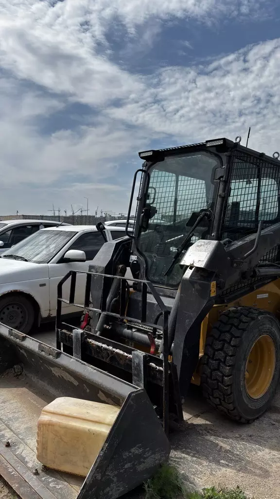 XCMG XC740K, Мини-погрузчики