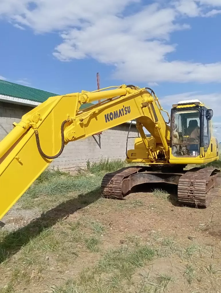 KOMATSU