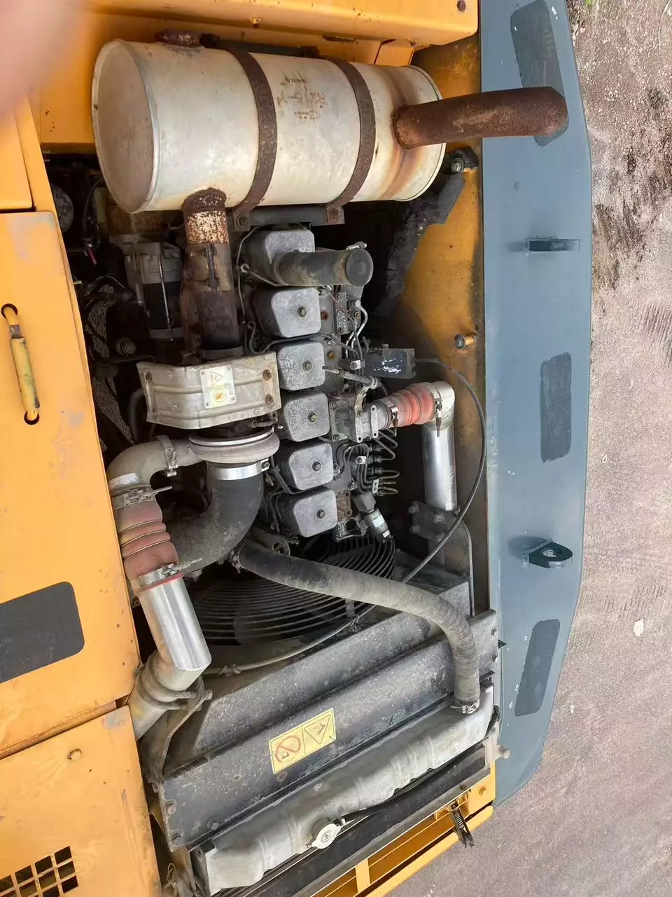 HITACHI