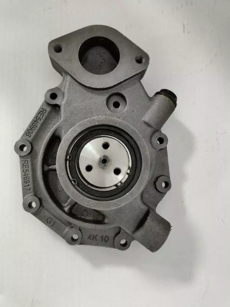 RE546906 Водяной насос John Deere RE505980