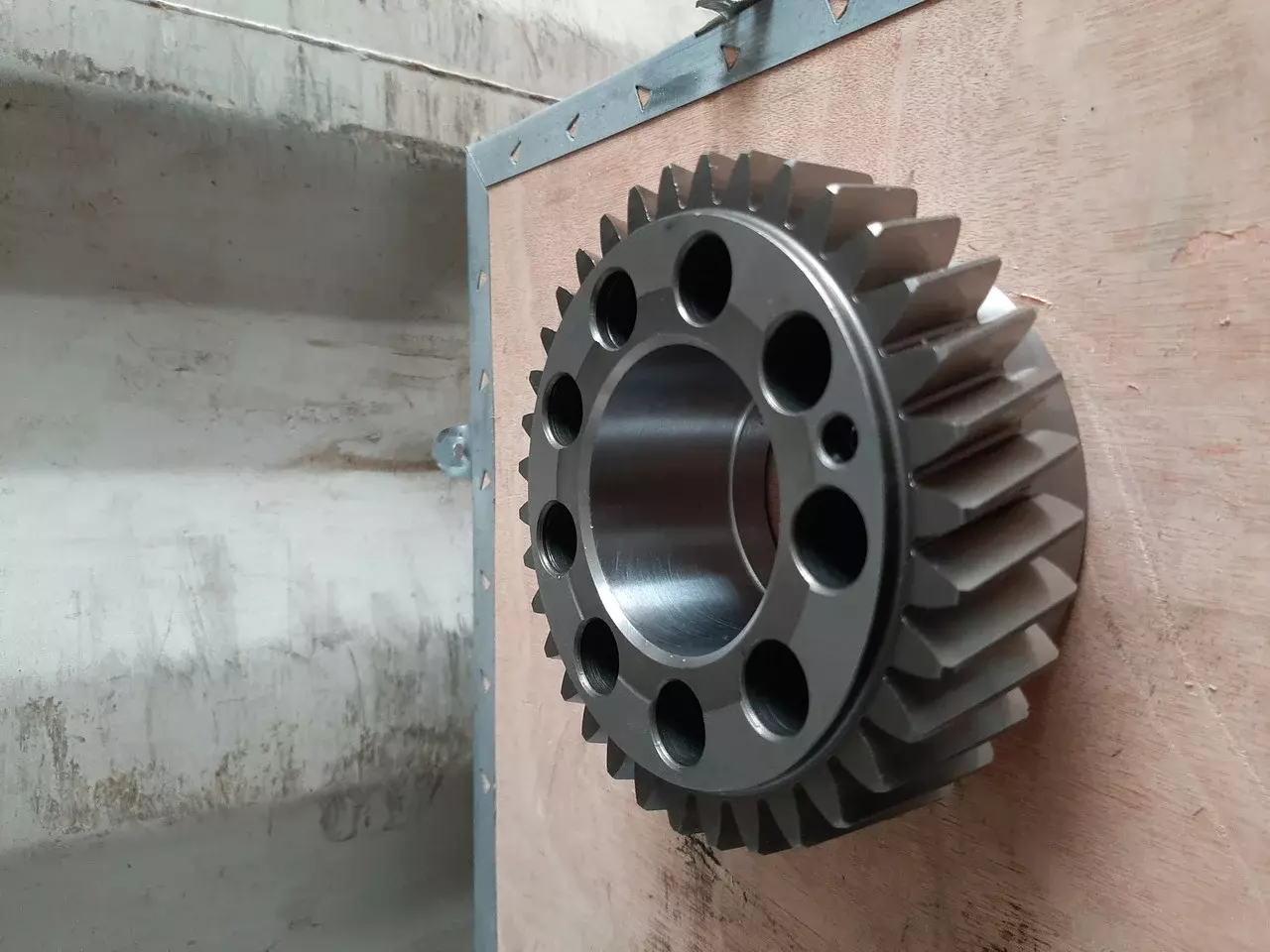 Шестерня коленвала VG1246020011 Sinotruk D12.42, 420 л.с. на карьерный грузовой самосвал HOWO модель ZZ5707V38 Код: VG1246020011