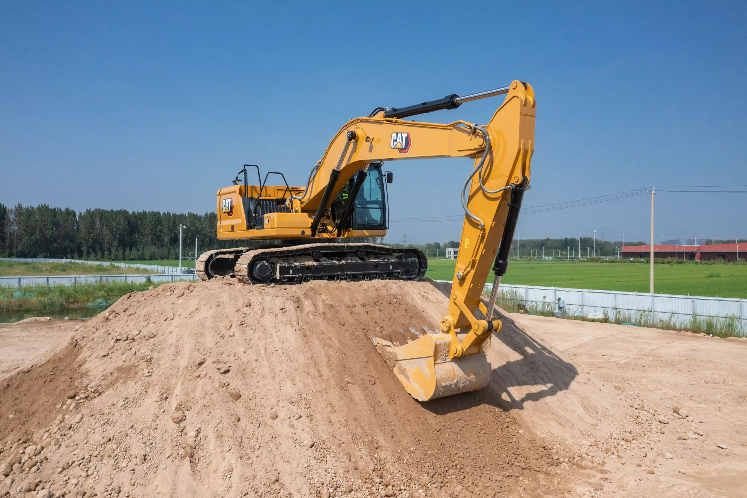 Caterpillar 333, Гусеничные экскаваторы