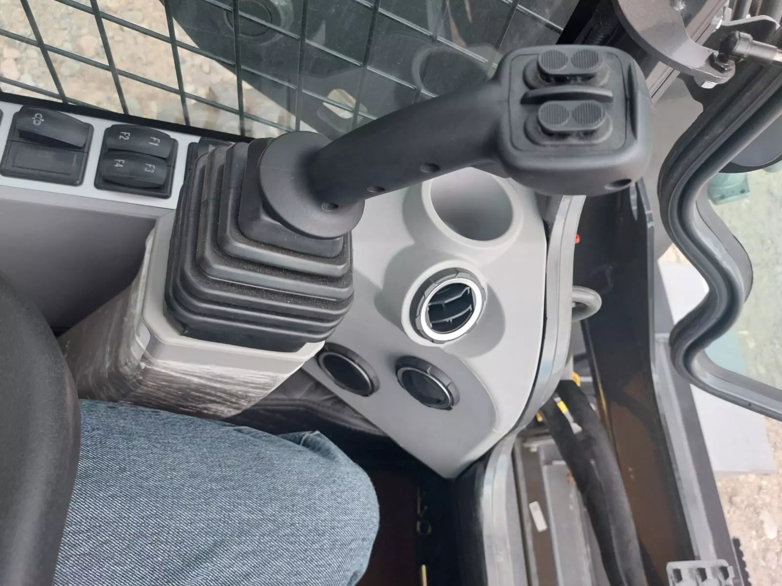 XCMG XC740K, Экскаваторы-погрузчики