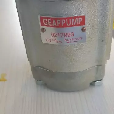 Редукторный насос Hitachi Pilot Pump 9218005