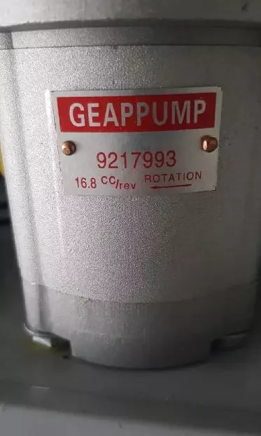 Редукторный насос Hitachi Pilot Pump 9218005