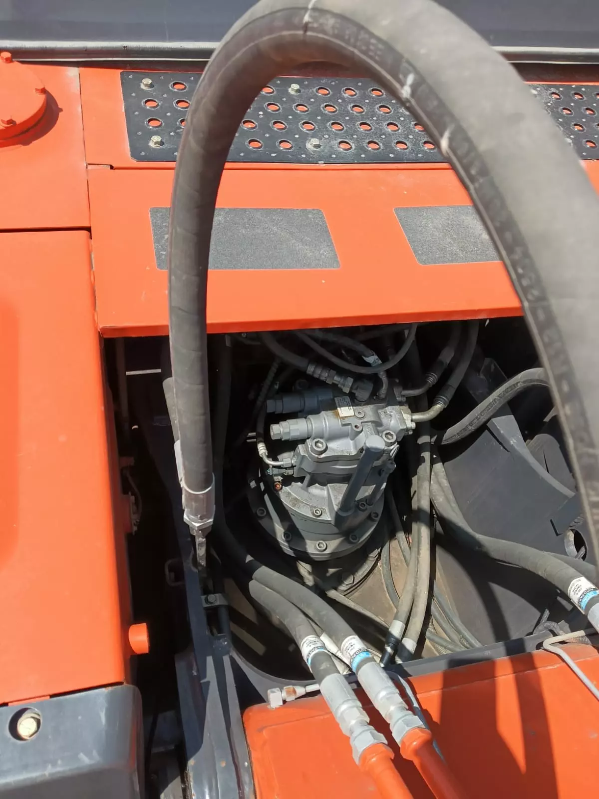 Hitachi ZX200, Экскаваторы-погрузчики
