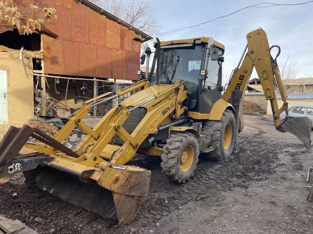 SDLG B877, Экскаваторы-погрузчики