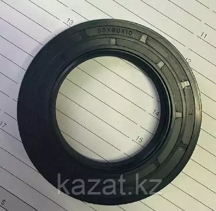 Сальник редуктора 748145