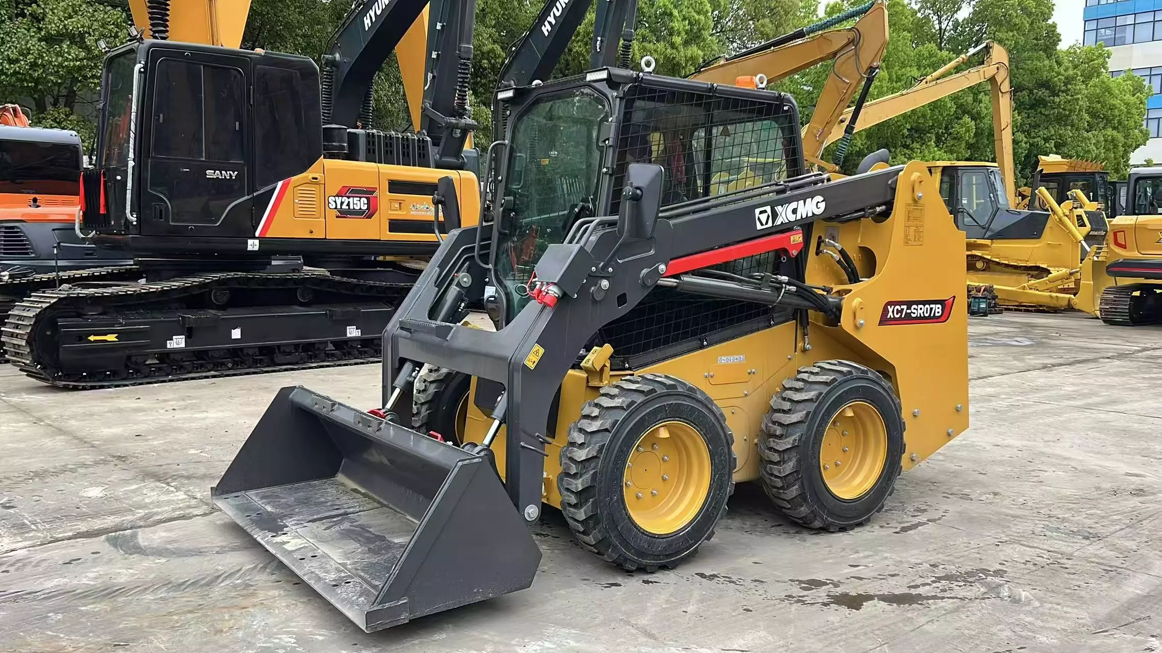 XCMG XC740K, Мини-погрузчики