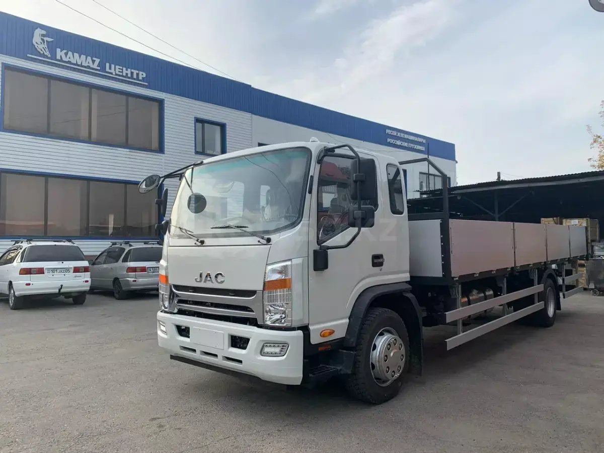 JAC N120