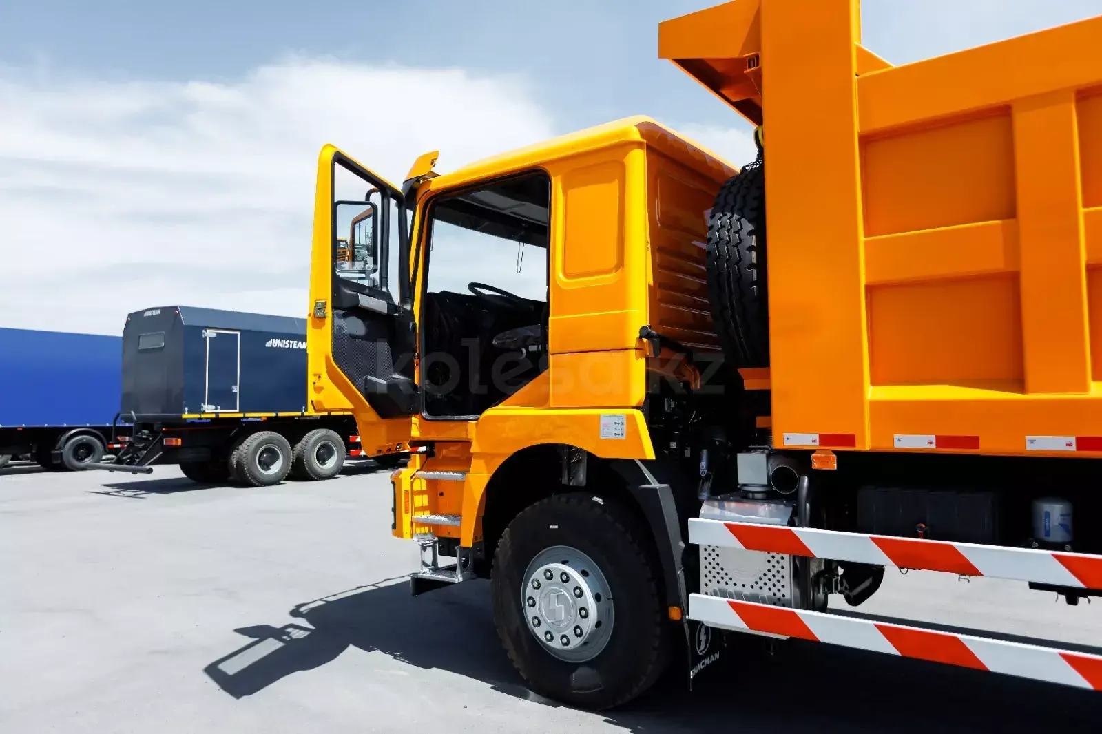 SHACMAN SX3258DR384