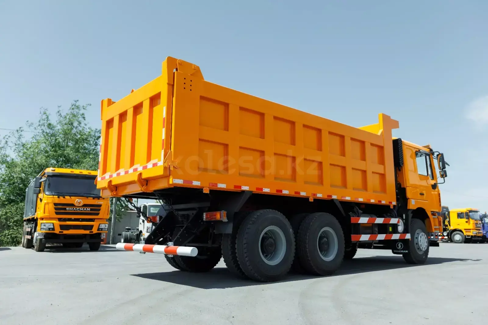 SHACMAN SX3258DR384