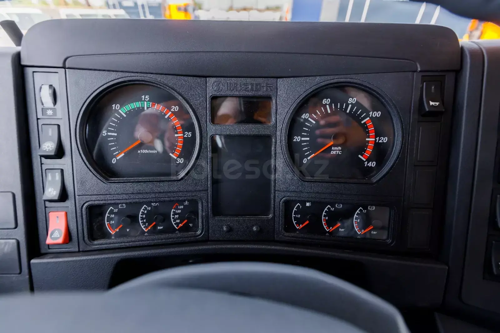 SHACMAN SX3258DR384