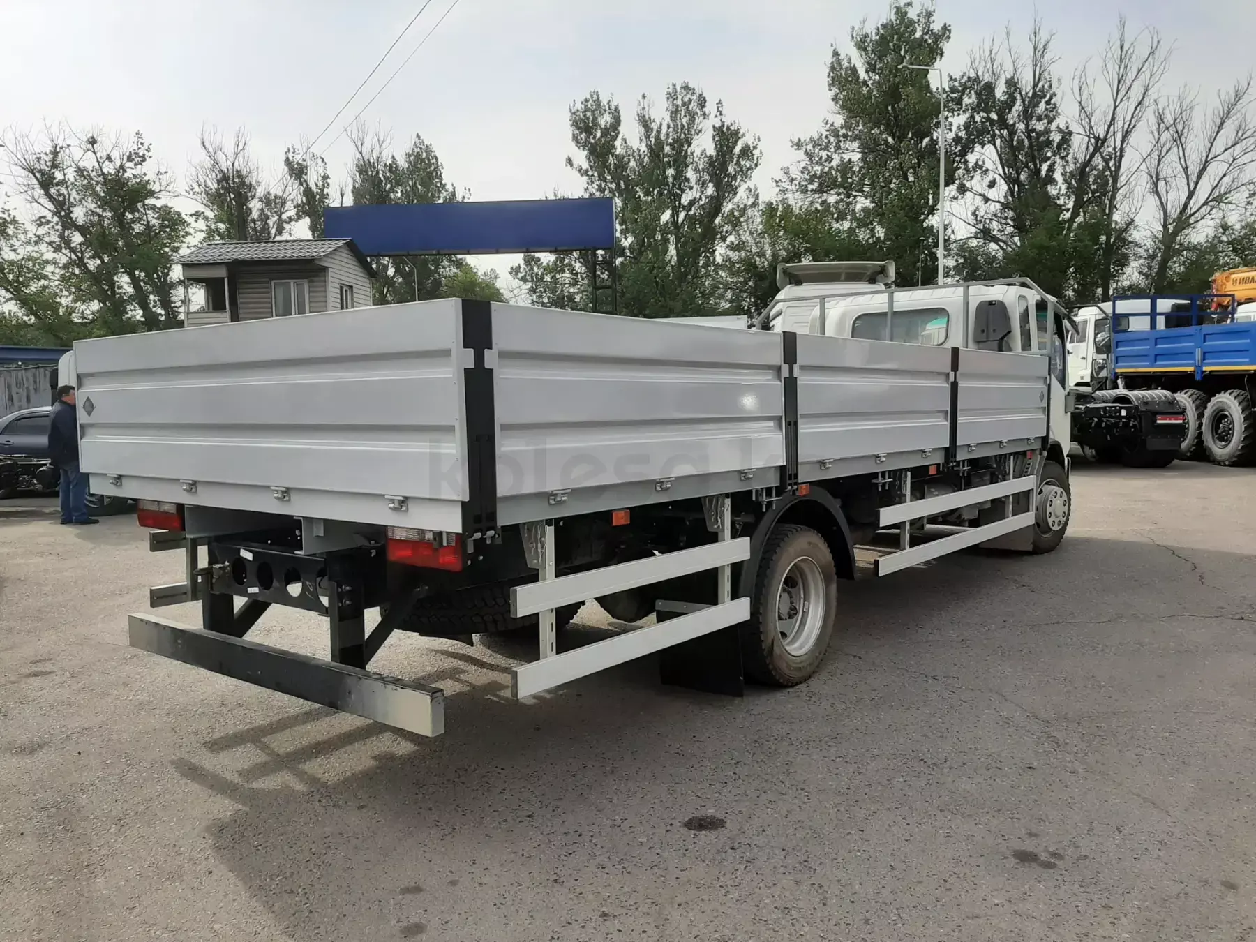 JAC N120