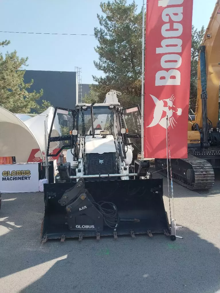 Bobcat B730, Экскаваторы-погрузчики