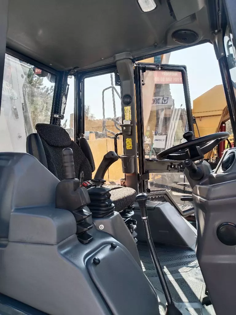 Bobcat B730, Экскаваторы-погрузчики