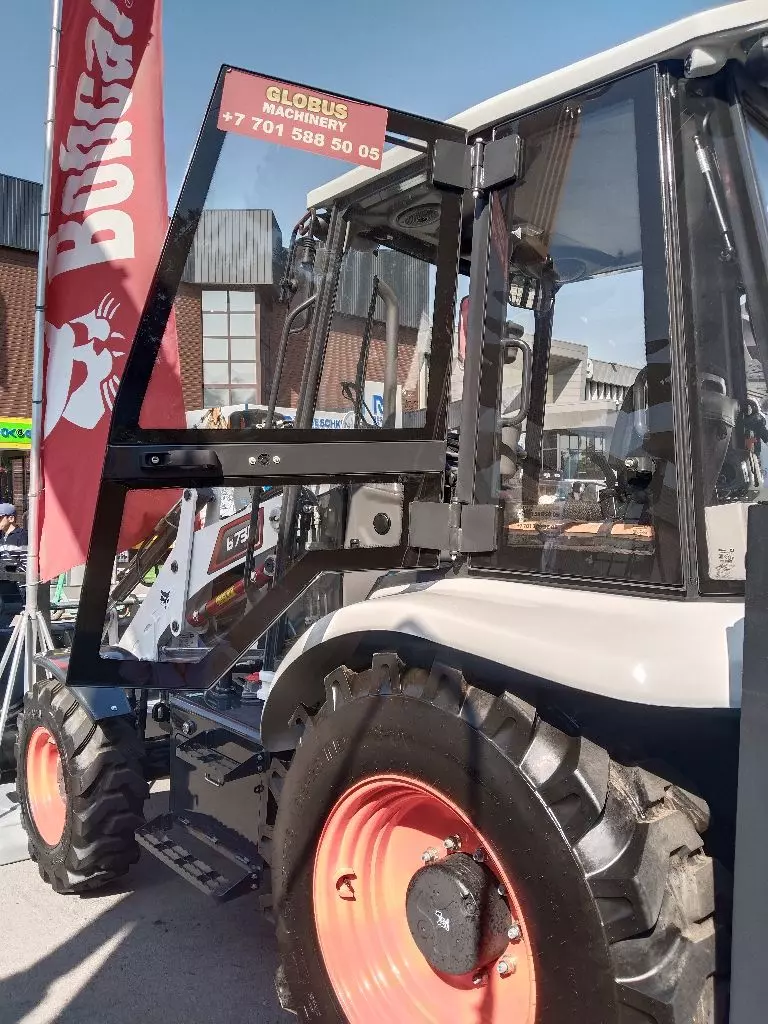 Bobcat B730, Экскаваторы-погрузчики