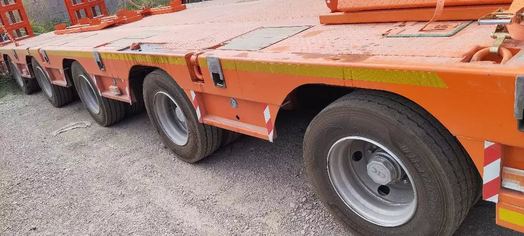 SHACMAN Х5000, Тралы