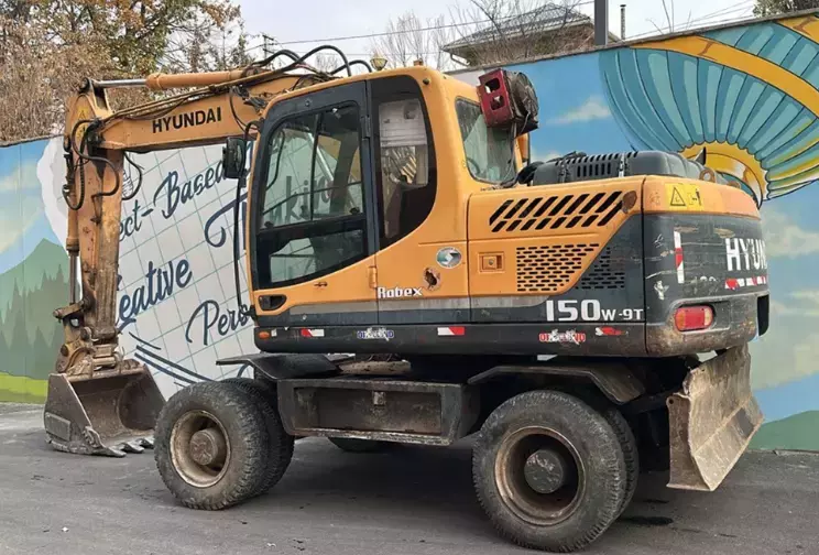 Hyundai R150W-9, Колесные экскаваторы
