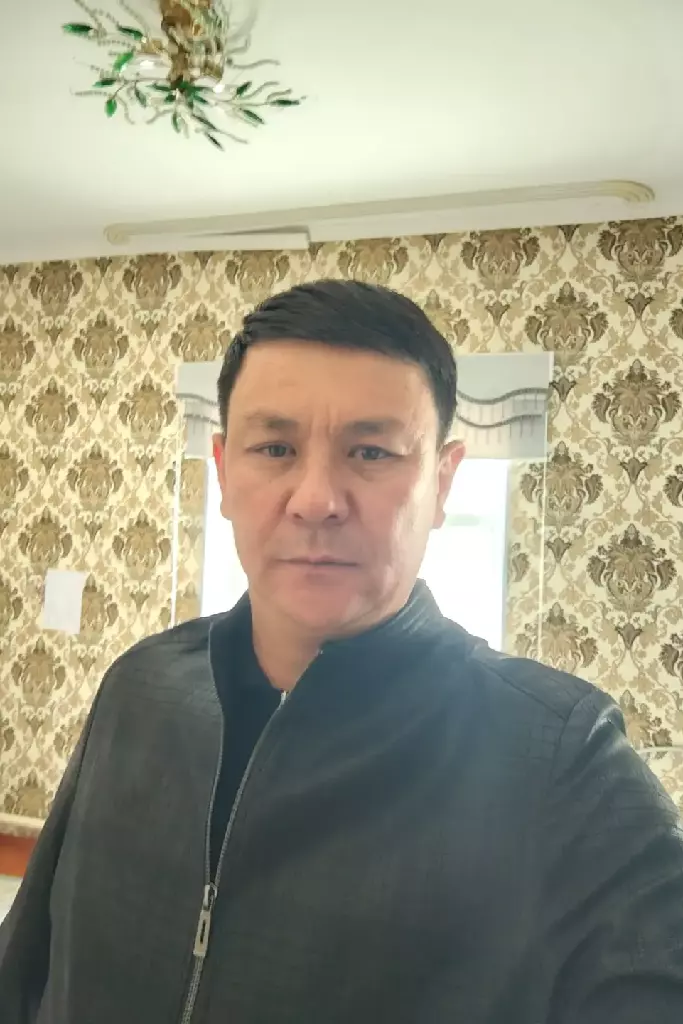 Тягачи седельные