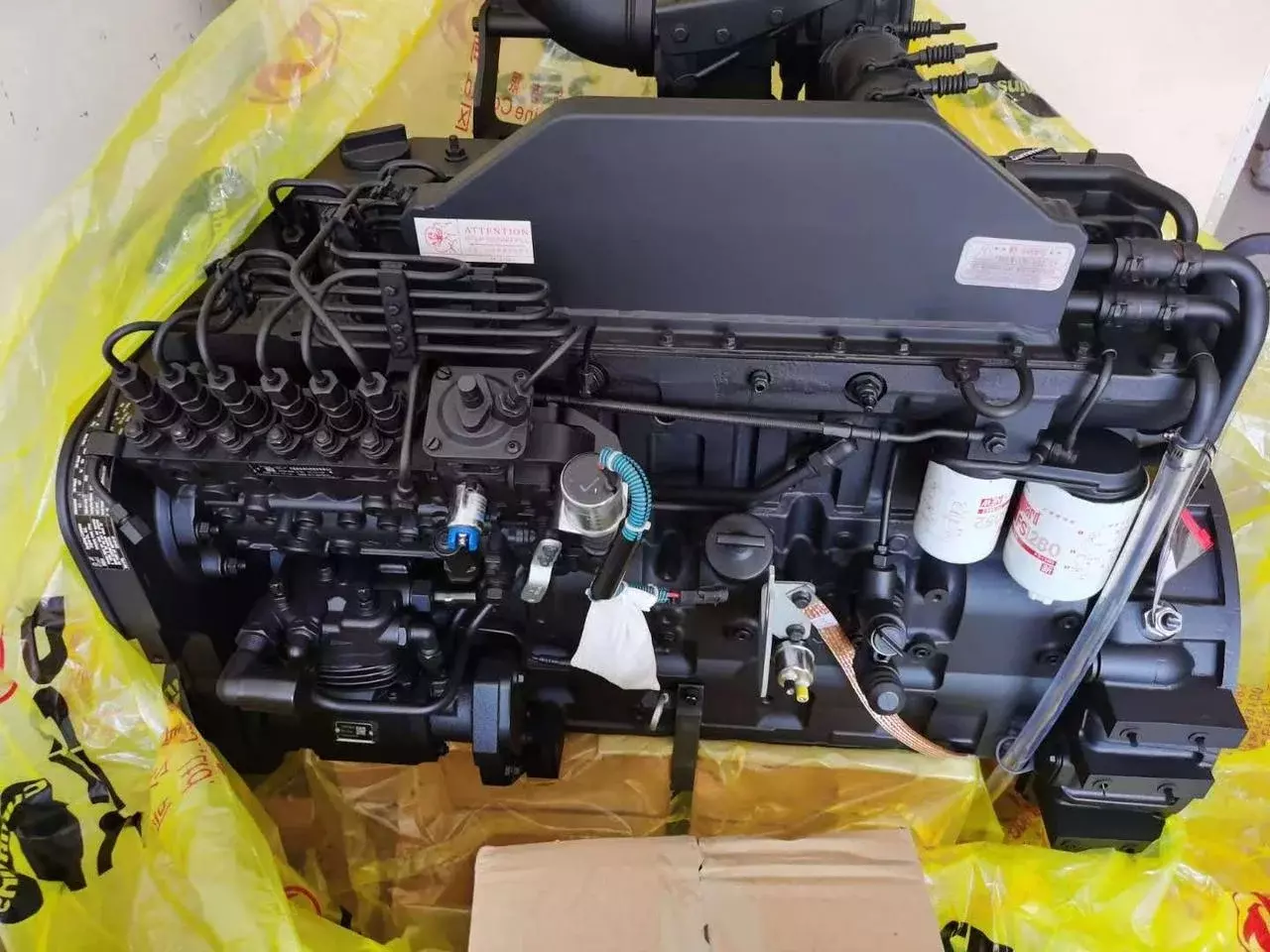 Дизельный двигатель Cummins 6CT8.3A-C215