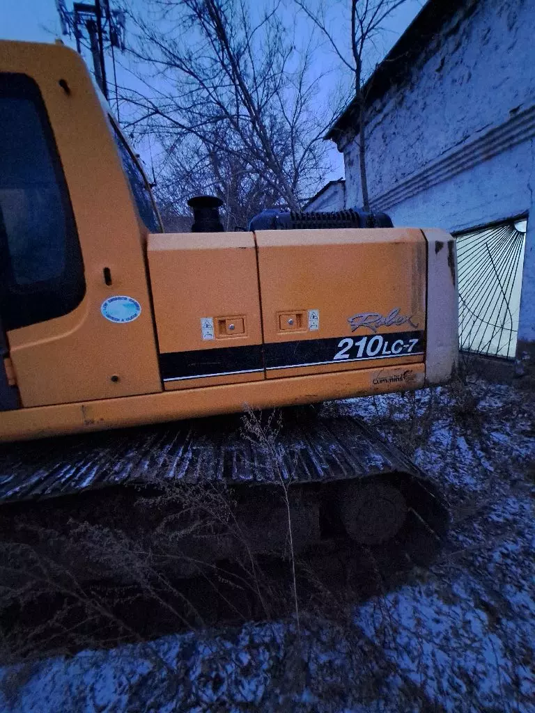 Hyundai R 210LC-7, Экскаваторы-погрузчики