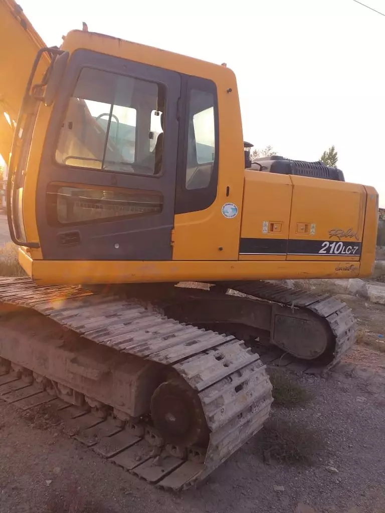 Hyundai R 210LC-7, Экскаваторы-погрузчики