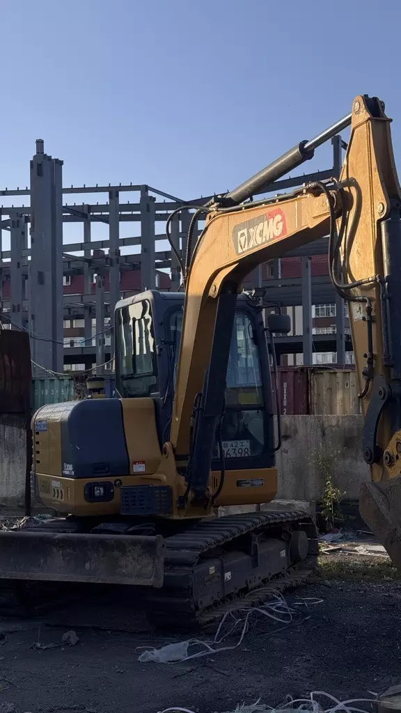 XCMG XE60DA, Гусеничные экскаваторы