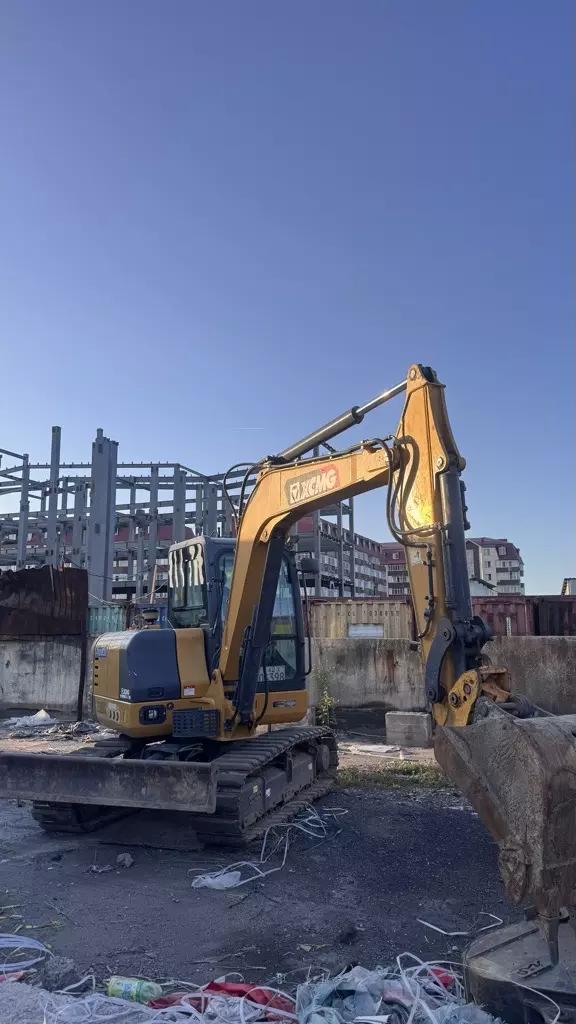 XCMG XE60DA, Гусеничные экскаваторы