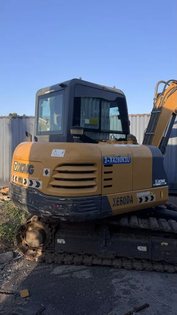 XCMG XE60DA, Гусеничные экскаваторы