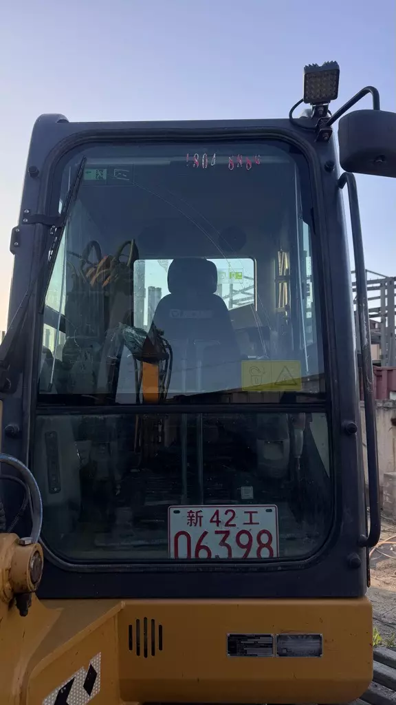 XCMG XE60DA, Гусеничные экскаваторы