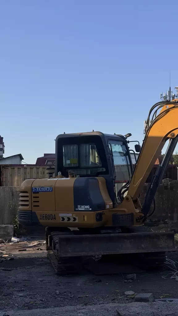 XCMG XE60DA, Гусеничные экскаваторы