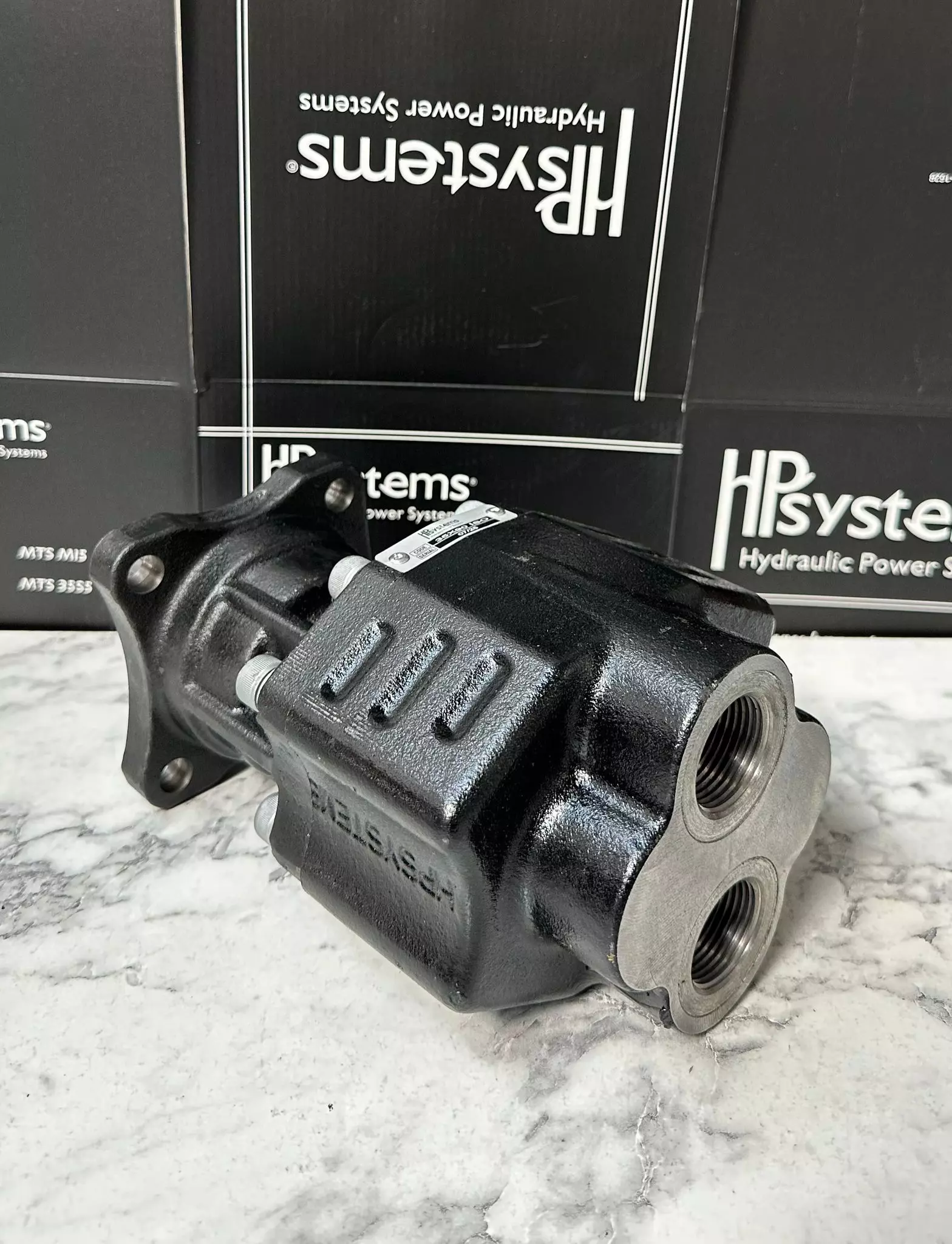 HPSYSTEMS HYDRAULIC POWER SYSTEMS специализируется на индивидуальном производстве высококачественных гидравлических и телескопических цилиндров.
