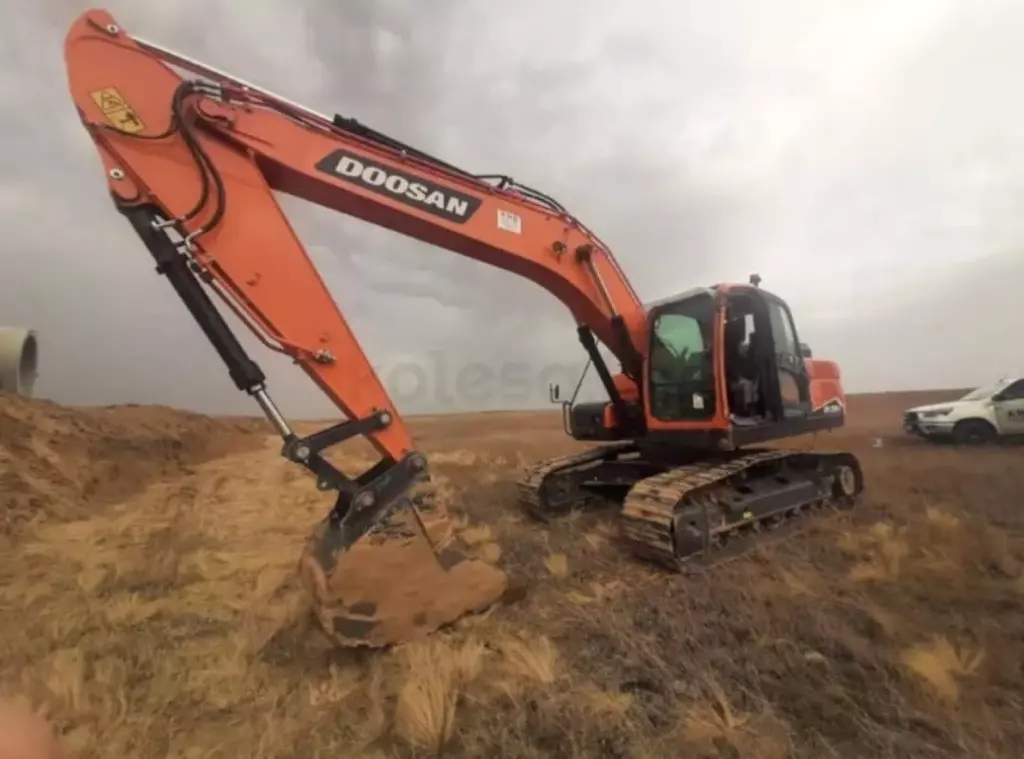 DOOSAN / DEVELON