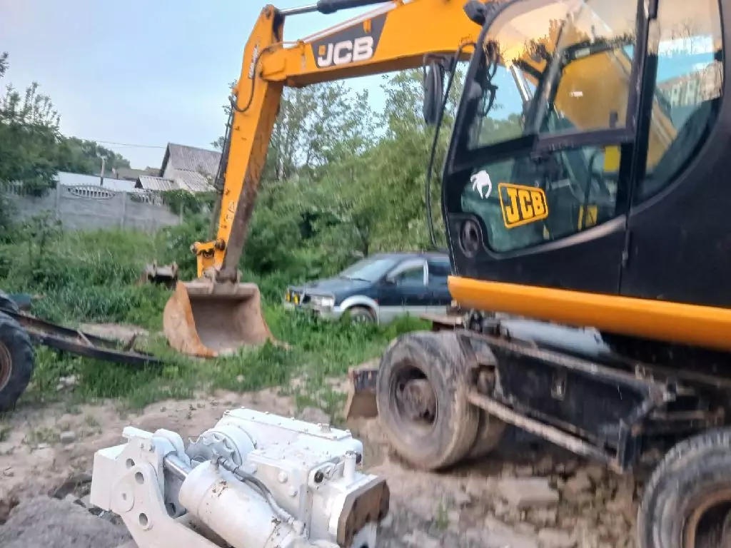 JCB JS 160W, Колесные экскаваторы