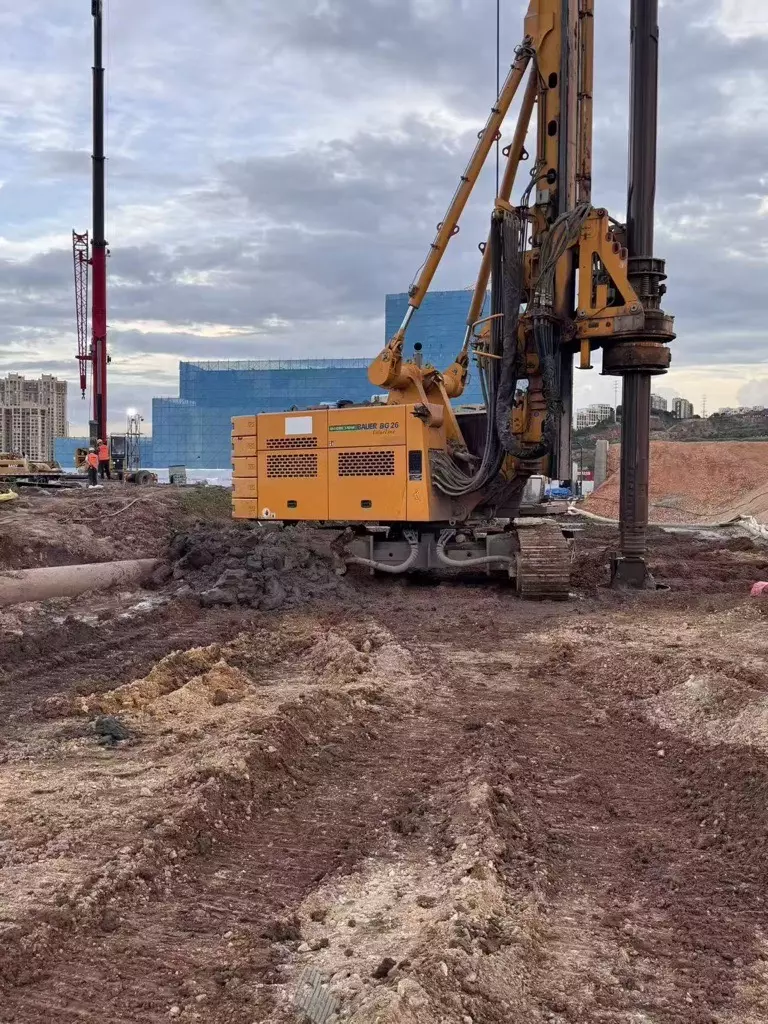 Bauer BG 25, Буровые станки для устройства свай
