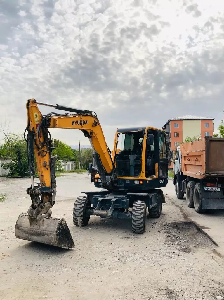 Hyundai R55-7A, Экскаваторы-погрузчики
