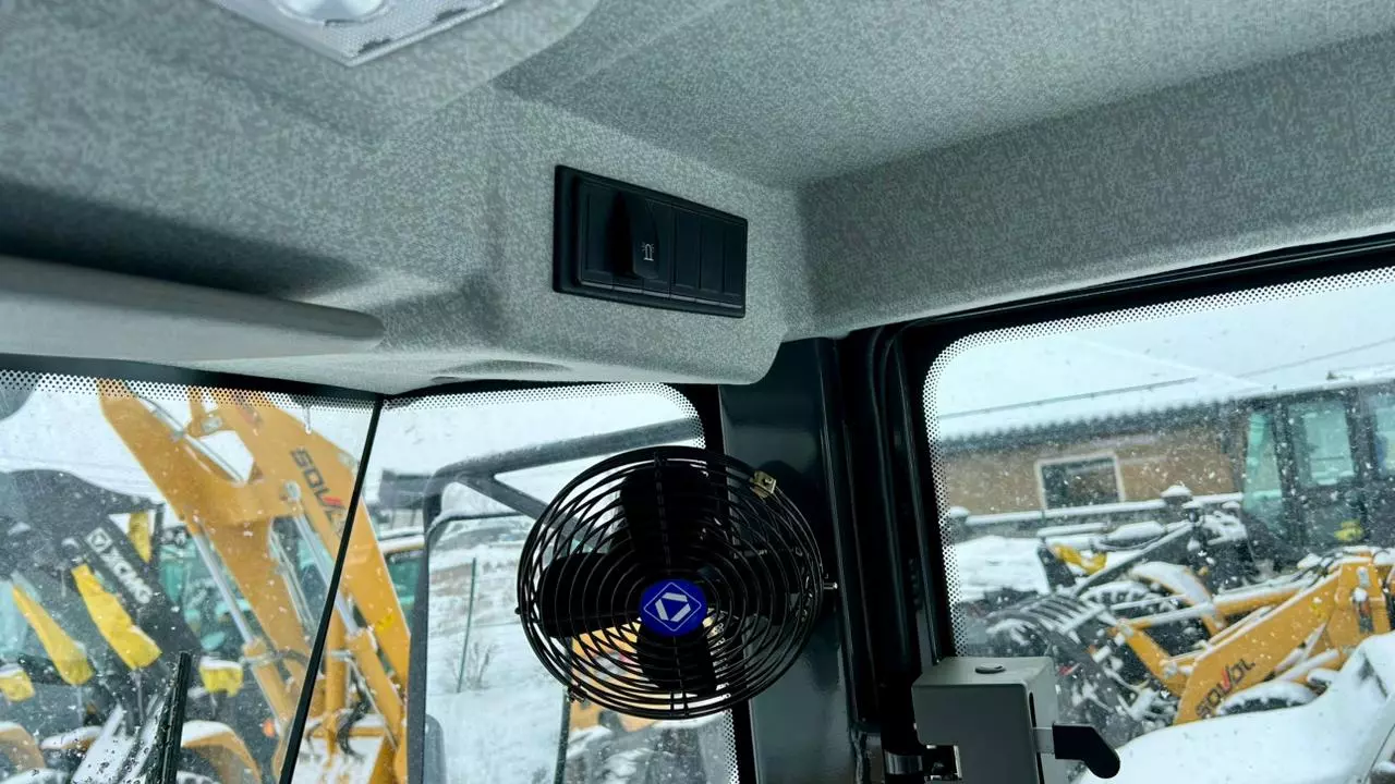 XCMG LW300FN, Экскаваторы-погрузчики