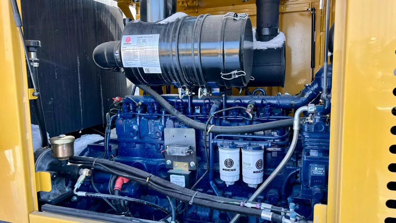 XCMG LW300KN, Экскаваторы-погрузчики