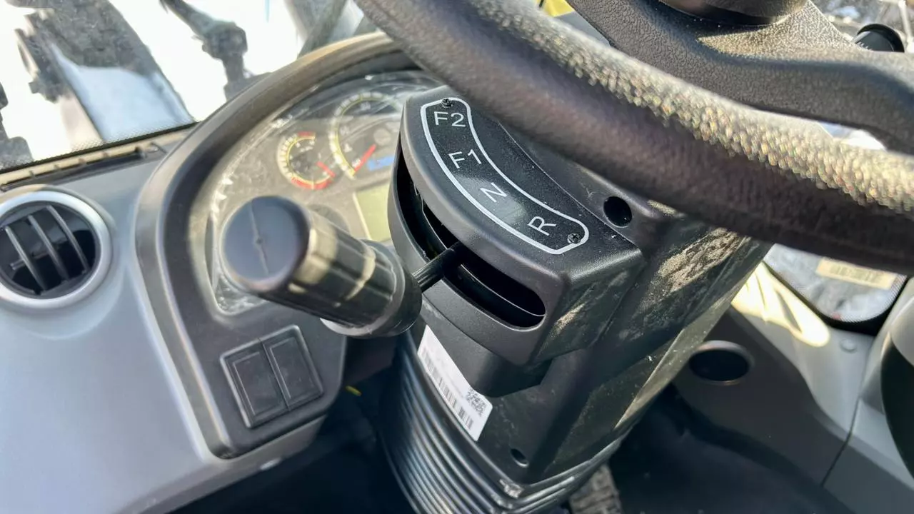 XCMG LW300KN, Экскаваторы-погрузчики
