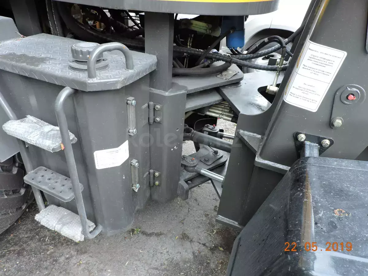 SDLG EA795F