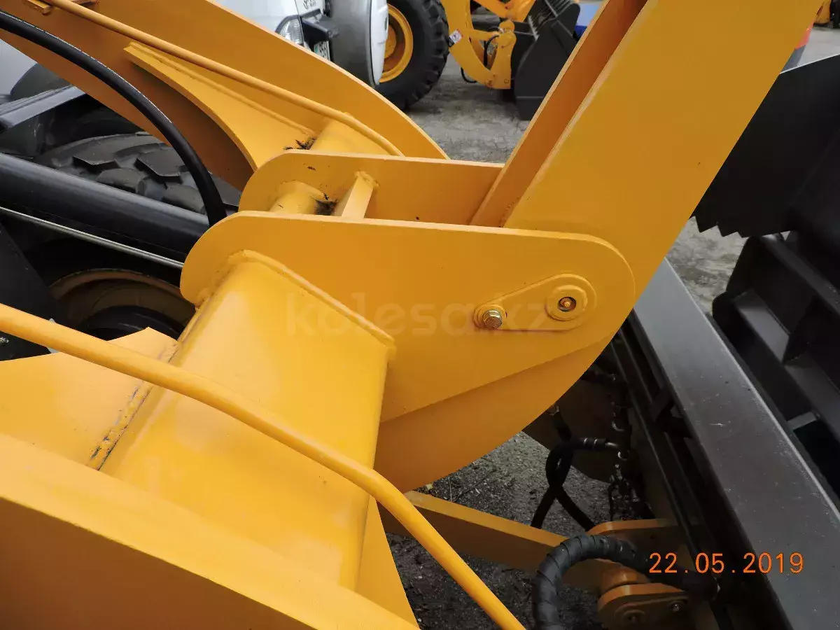 SDLG EA795F