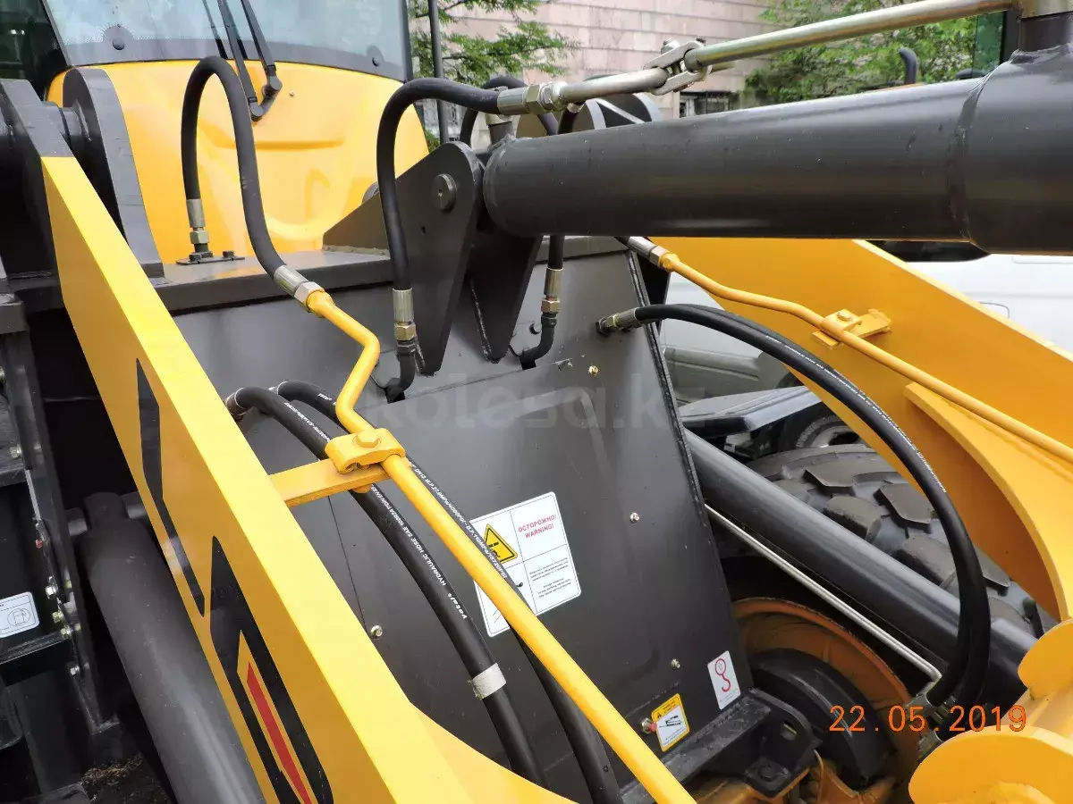 SDLG EA795F