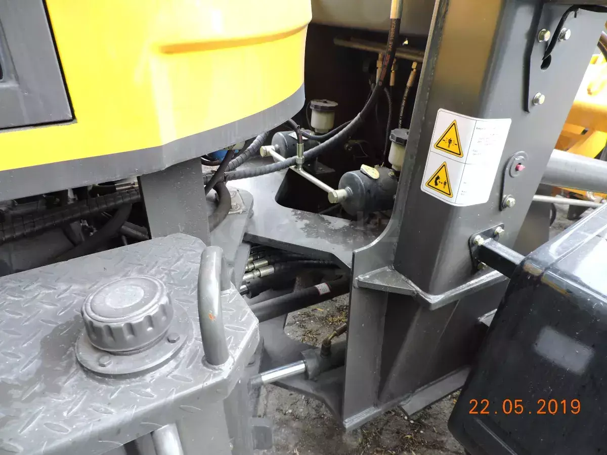 SDLG EA795F
