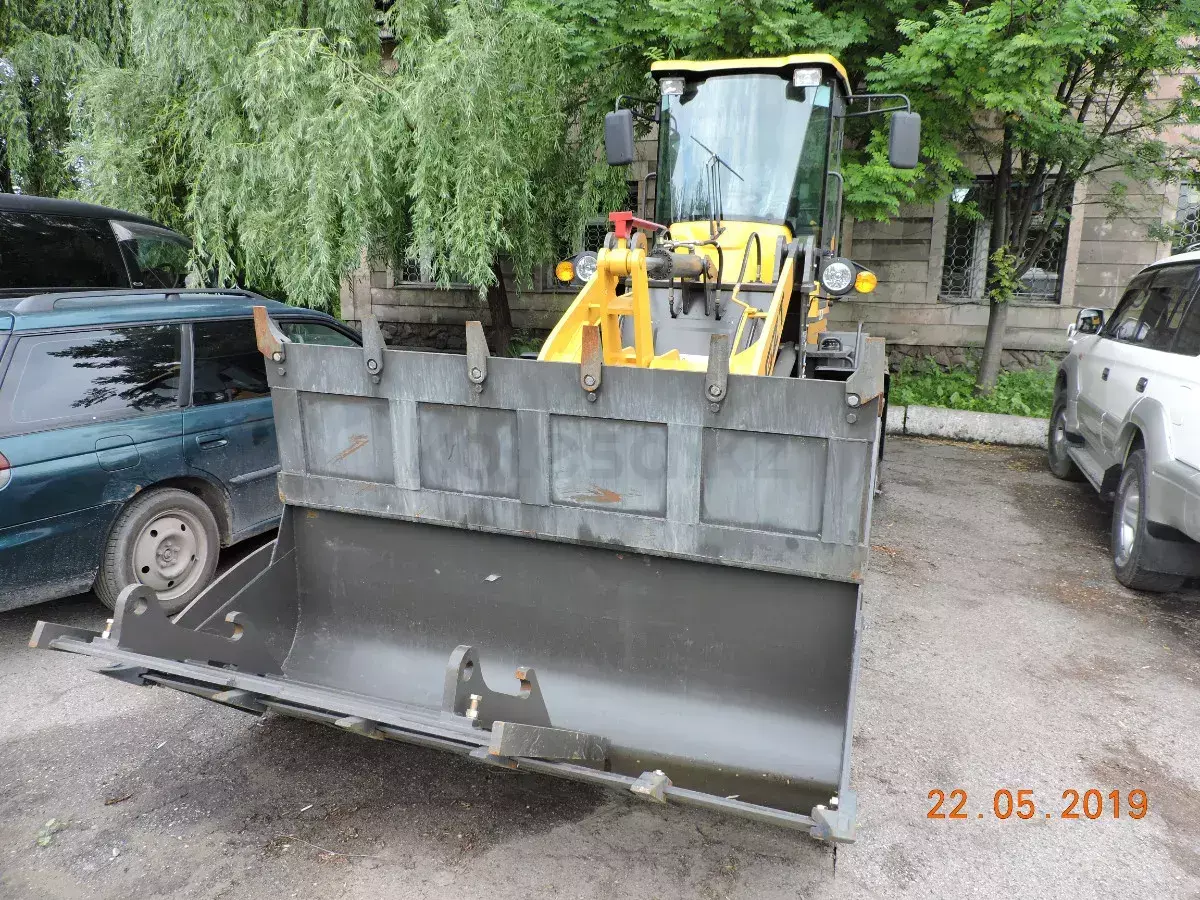 SDLG EA795F