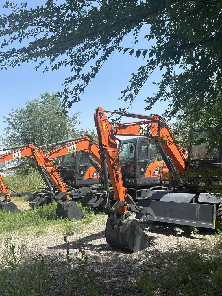 ZT60, Экскаваторы-погрузчики
