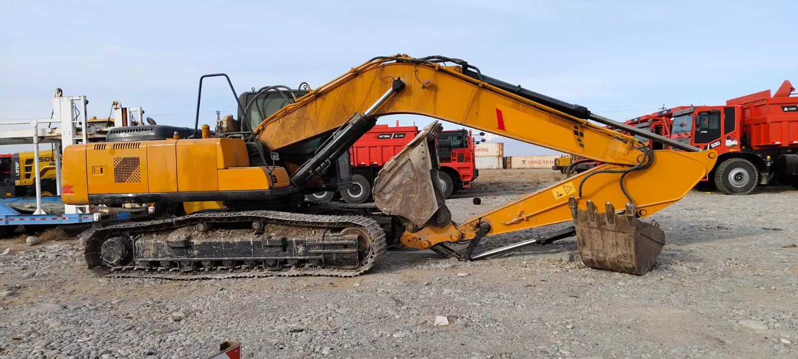 Sany SR120, Гусеничные экскаваторы